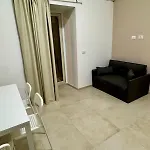Helena's House Apartman *