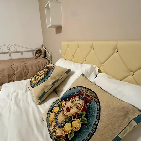 Helena's House Κατάνια