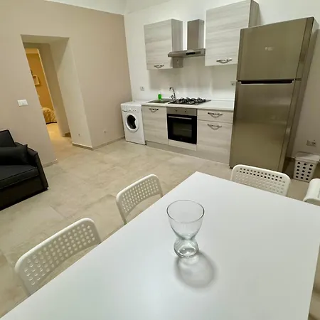Helena's House Apartman