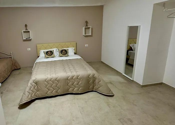 Апартаменты Helena's House *